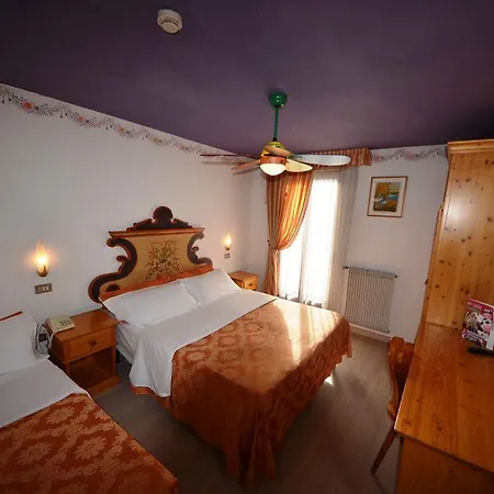 Hotel Family Primavera 3*